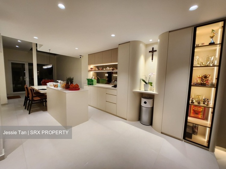 Apollo Gardens (D16), Terrace #537253851